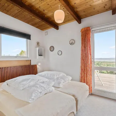 3 Bedroom Stunning In Hébergement de vacances Frorup