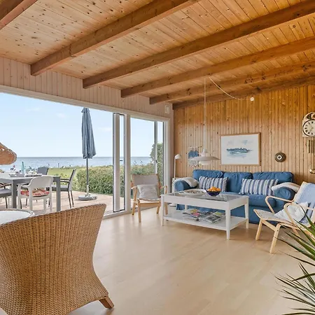 3 Bedroom Stunning In * Frorup